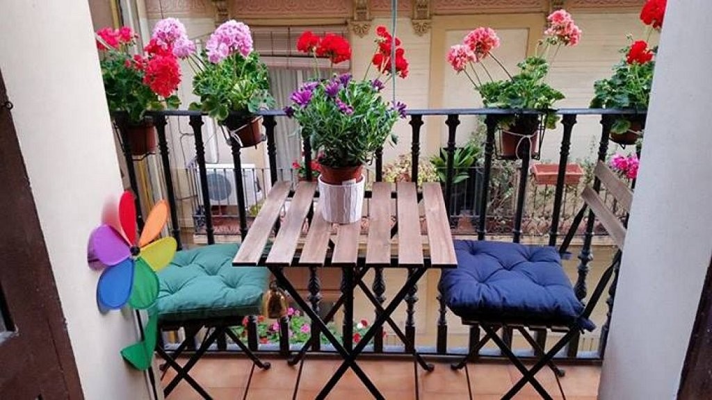 Terrazas balcon decoración online islamueble mantel manteles antimancahs mesas madera ROMANTICO